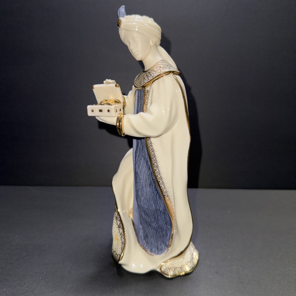 Lenox First Blessing Balthazar Figurine Nativity Wise Man Porcelain Gold Trim - Picture 3 of 7
